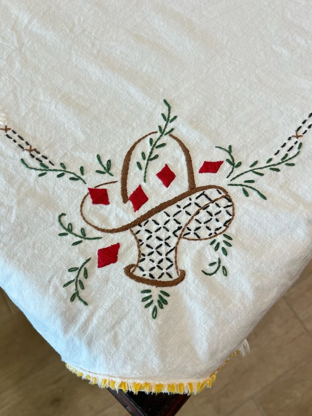 Vintage Embroidered Bridge Card Table Cover Poker Hearts Spades Clubs Diamonds